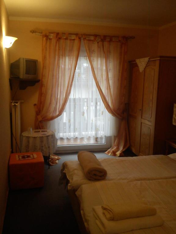 Hotel Zur Kueferschenke Nierstein Rom bilde